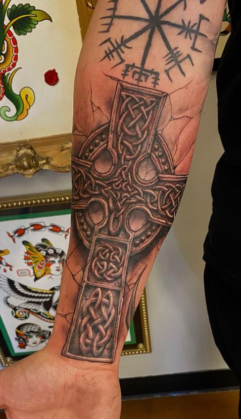 Red Celtic Cross Tattoo Design