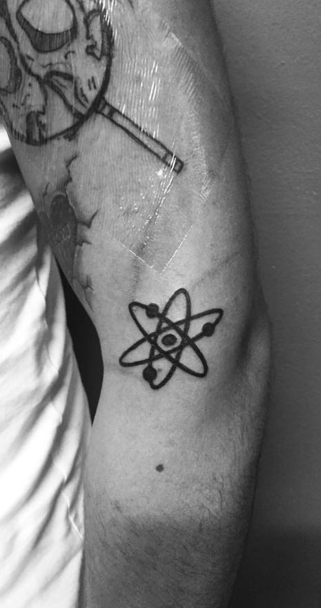 atom tattoo | tattoosbydorian | Flickr